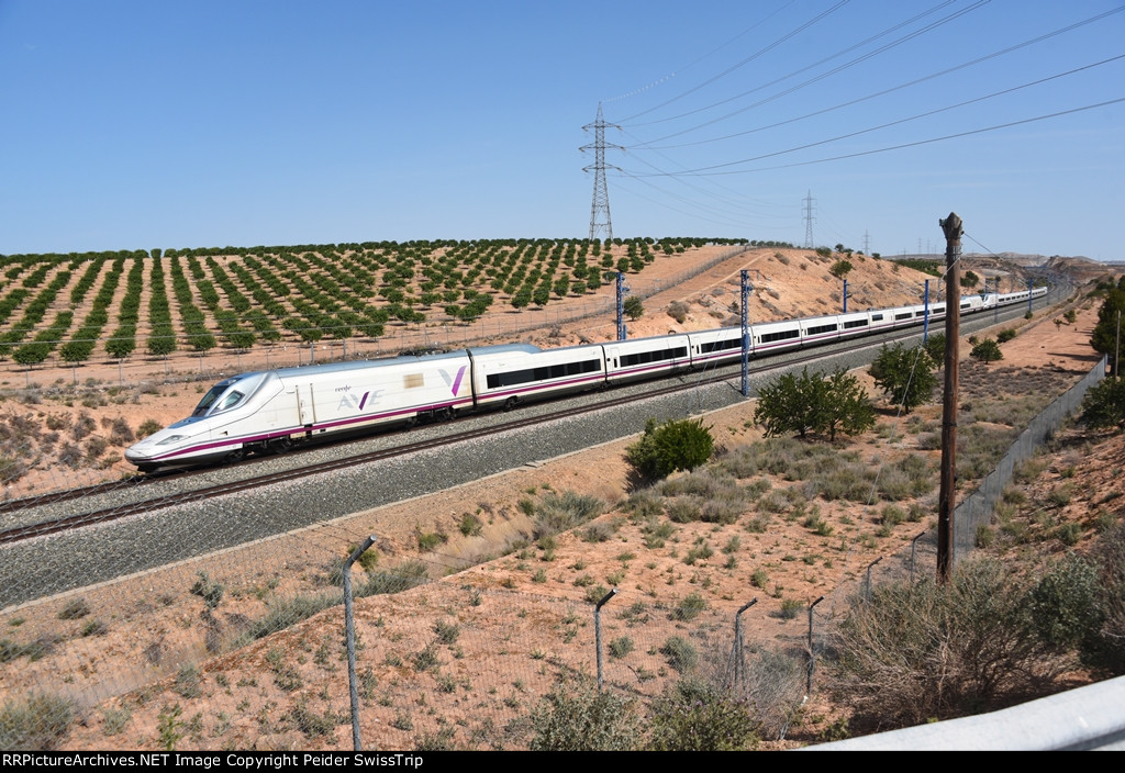 RENFE 102 023